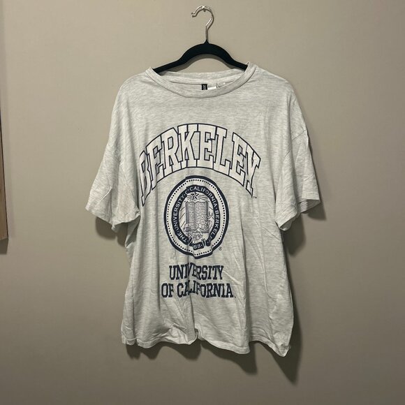 H&M Divided UC-Berkeley T-Shirt - Picture 1 of 4